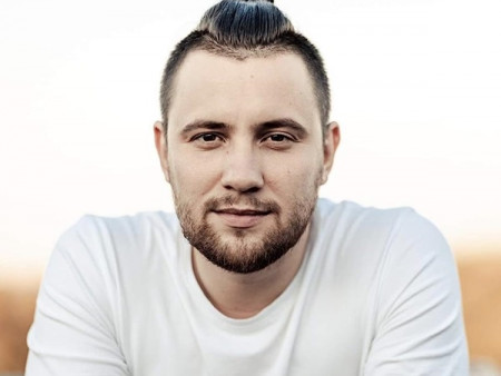 Stanislav Kapralov