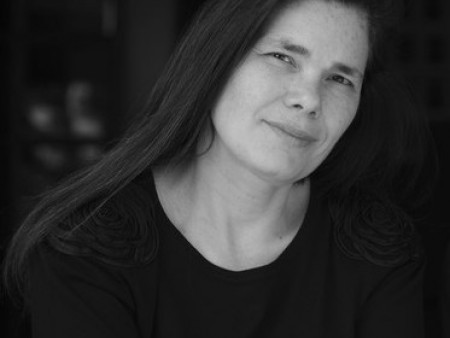 Bettina Perut