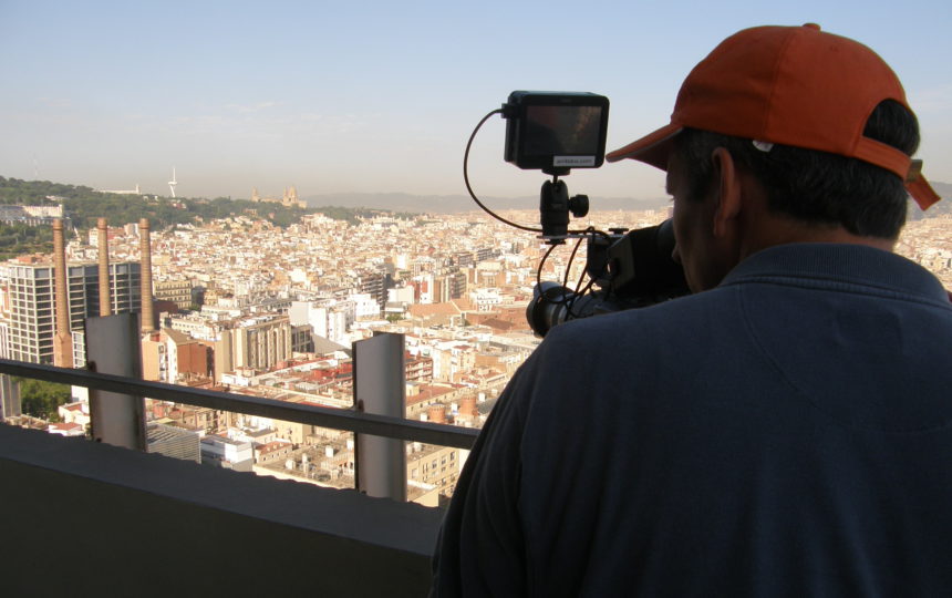 Imágen de un rodaje del taller de videoperiodismo.